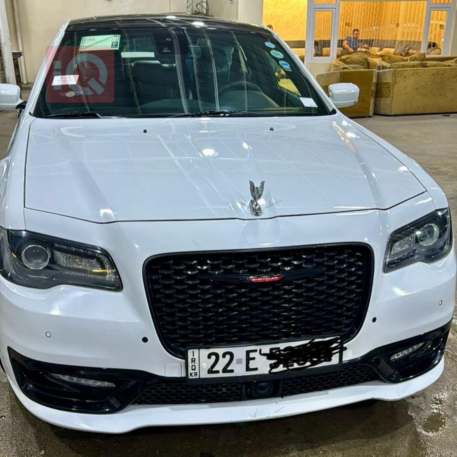 كرايسلر 300
